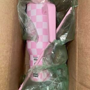 Hydrapeak pink checkered tumbler